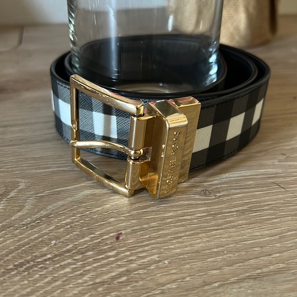 Michael Kors gingham black reversible belt 33”
